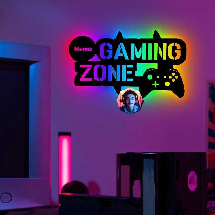 LEON FOLIEN Gaming Zone Wand Deko Mit Foto auf Holz gedruckt personalisiert Name - Geschenke (Optional) Led Beleuchtung Wand
