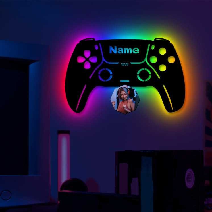 LEON FOLIEN Gaming Controller Wand Deko Mit Foto auf Holz gedruckt personalisiert Name - Geschenke (Optional) Led Beleuchtung